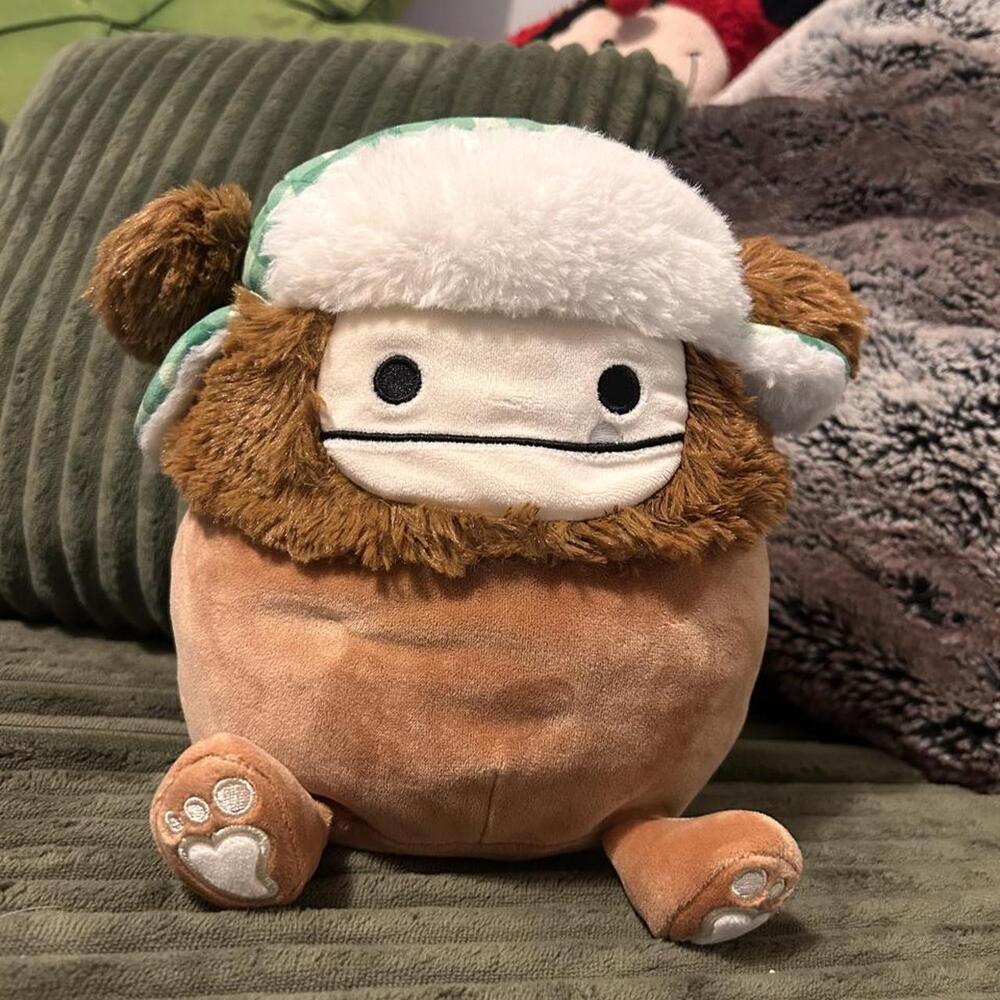 Squishmallow Bigfoot Plush with Green Plaid Trapper Hat – Soft & Cozy Stuffed An